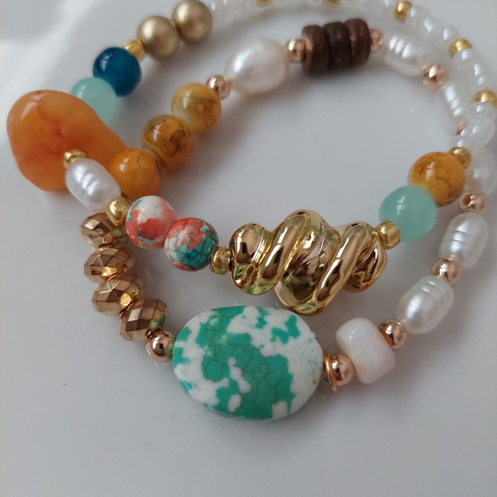 Handcrafted Jewelry Bracelet Set Semiprecious Crystals - Picture 2 of 3